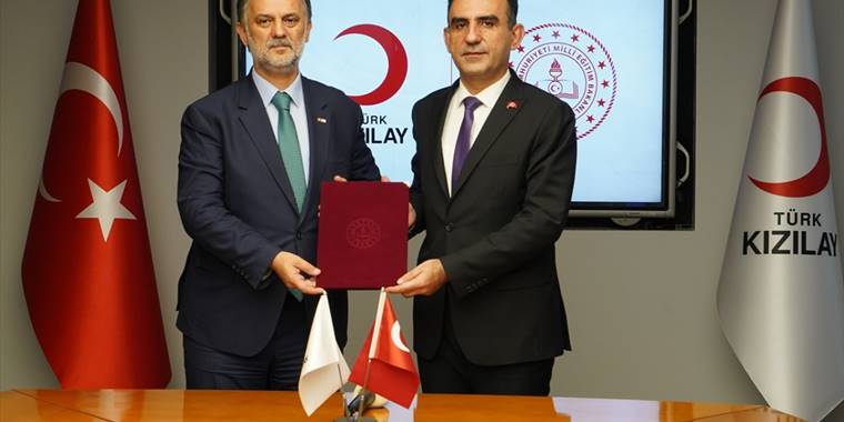 Okullarda 'Kızılay Kolları' yeniden canlanıyor