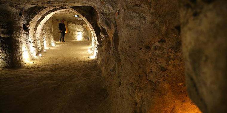 Kapadokya'nın yer altı şehirleri yurt içi ve dışından turist çekiyor