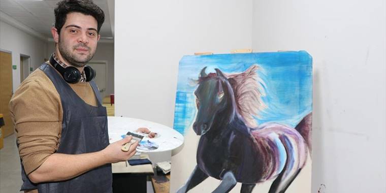 Down sendromlu ressam 20 portre siparişi aldı