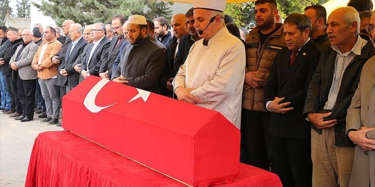 Karkamış'ta terör örgütü YPG/PKK saldırısında hayatını kaybeden 5 yaşındaki Hasan Karataş, son yolculuğuna uğurlandı