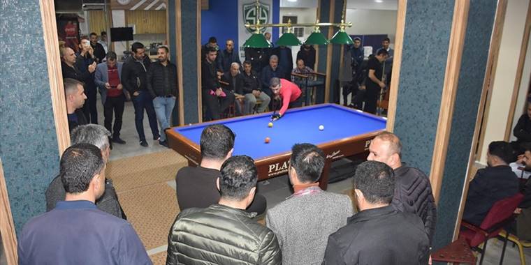 Dünya şampiyonu bilardocular, Şırnak'ta deneyimlerini aktardı