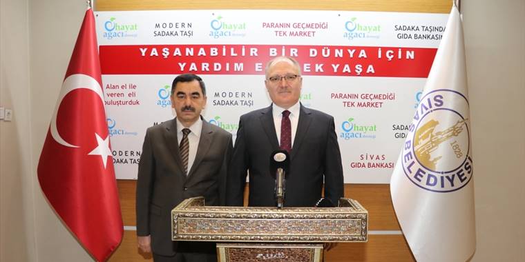 Sivas Belediyesinden ihtiyaç sahibi ailelere yakacak desteği