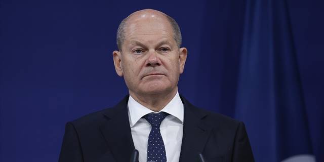 Almanya ilk sıvı gaz terminallerini birkaç hafta içinde faaliyete geçirecek