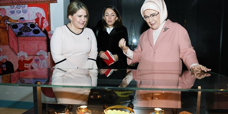 Emine Erdoğan, Küba Devlet Başkanı Bermudez'in eşi Lis Cuesta Peraza ile bir araya geldi