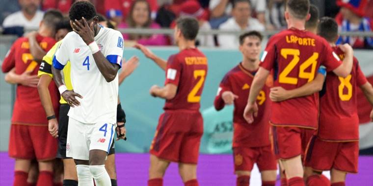 İspanya Dünya Kupası'nda Kosta Rika'yı farklı yendi