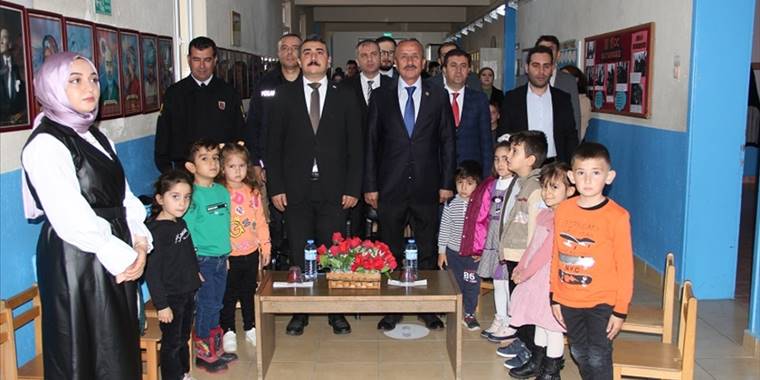 Konya'nın ilçelerinde  24 Kasım Öğretmenler Günü kutlandı