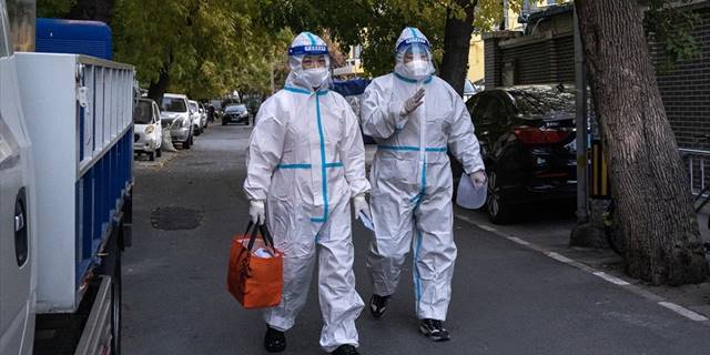 Avrupa İlaç Kurumu: Kovid-19 salgınının devam ettiğini düşünüyoruz