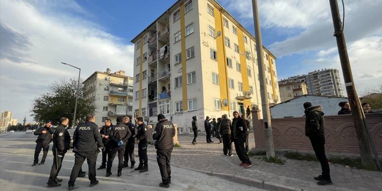 Kayseri'de komşular arasında çıkan silahlı kavgada 3 kişi yaralandı