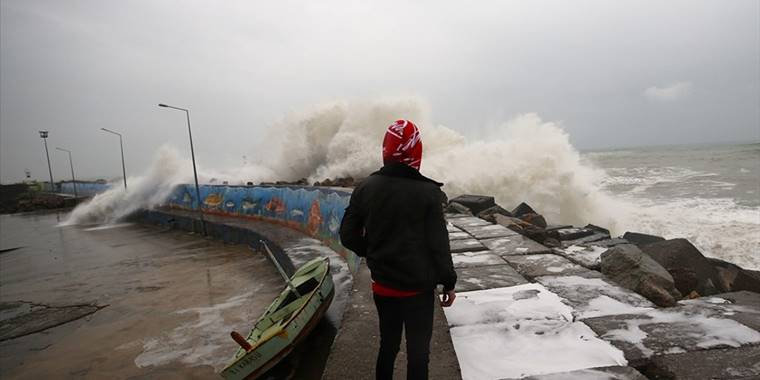 Deprem bölgesi Düzce ve Batı Karadeniz'de şiddetli yağmur bekleniyor