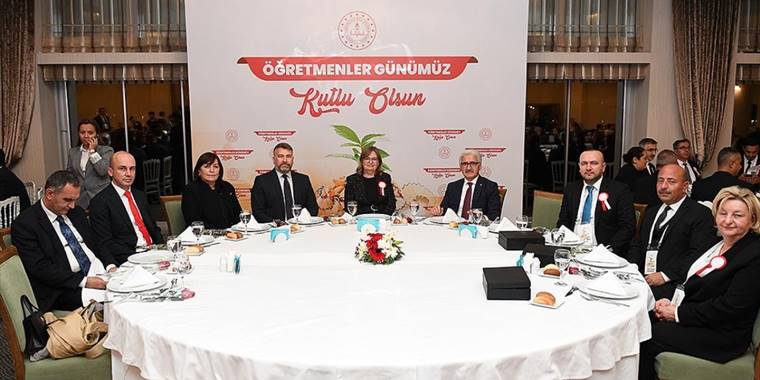 MEB, 24 Kasım Öğretmenler Günü dolayısıyla 81 ilden gelen öğretmenleri ağırladı