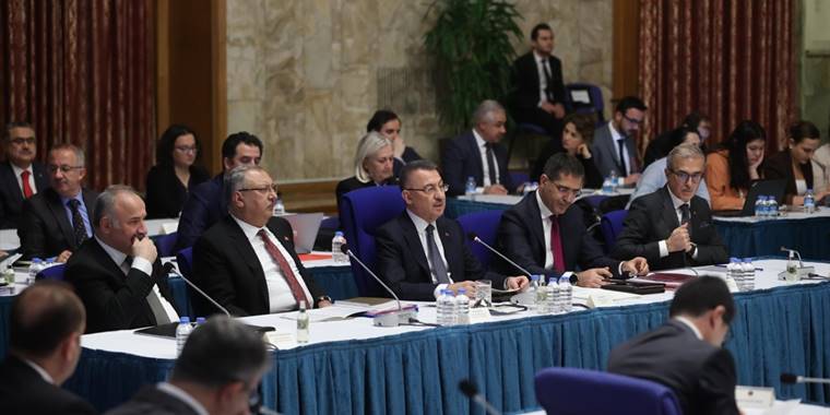 Cumhurbaşkanı Yardımcısı Oktay: 2023'te savunma projelerinde çok önemli gelişmeleri yüce milletimizle paylaşacağız