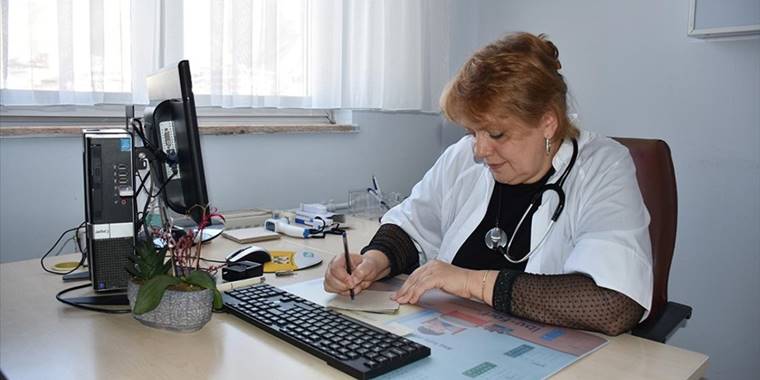 Ukraynalı kadın doktor Olena, Hakkari'de görev yapıyor