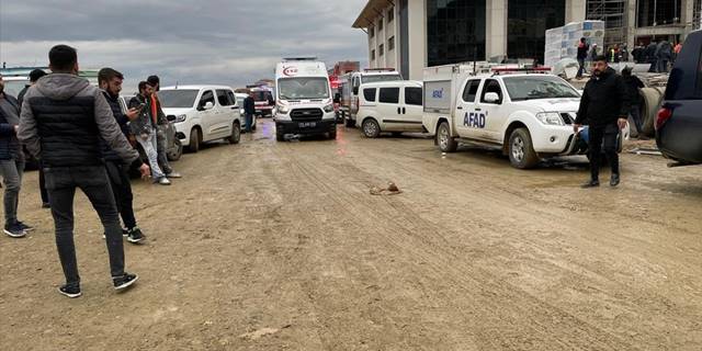 Batman'da cami inşaatındaki iskelenin çökmesiyle 1 işçi öldü, 19 işçi yaralandı
