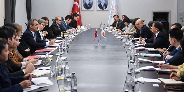 Bakan Özer, Güneydoğu Asya Ülkeleri Birliğinin Ankara temsilcilerini kabul etti