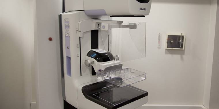 Radyasyon korkusuyla mamografi çektirmemek meme kanserinin erken teşhisini engelliyor