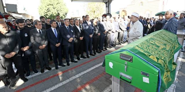 Fatih Terim'in annesi son yolculuğuna uğurlandı