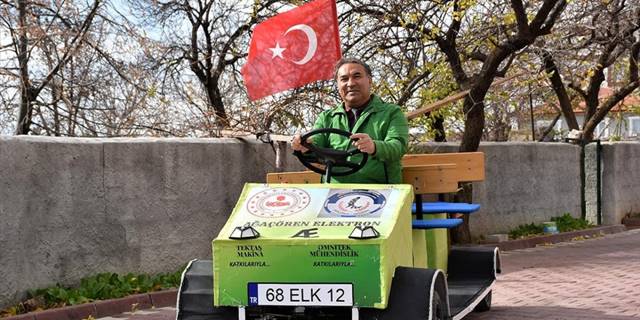 Atık malzemelerden 3 vitesli elektrikli araç yaptı