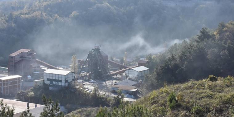 Amasra'da maden ocağındaki yangın sönme eğilimine girdi