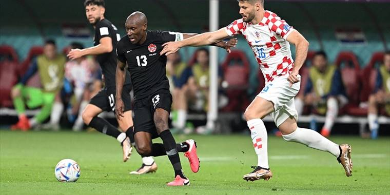 Kanada'nın Beşiktaşlı futbolcusu Atiba, kariyerinde 100. milli maçı geride bıraktı