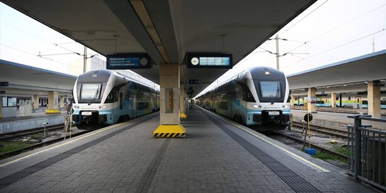 Avusturya’da demir yolu işçileri greve gitti