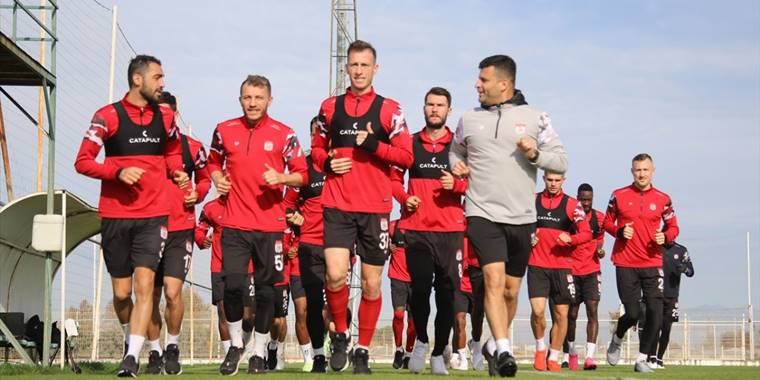 Sivasspor'un Antalya kampı devam ediyor