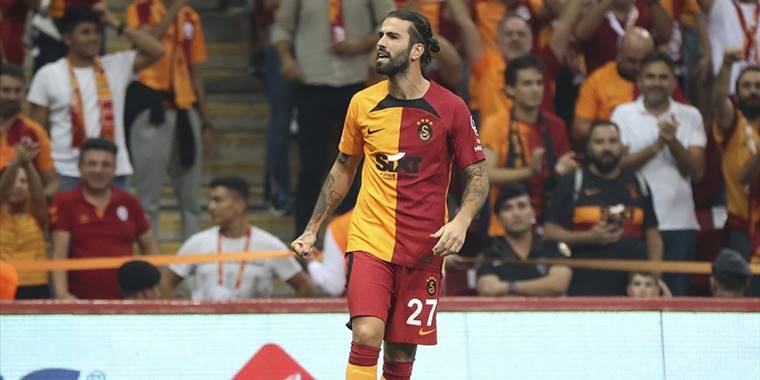 Galatasaraylı Oliveira'nın ayak bileği yan bağlarında yırtık tespit edildi