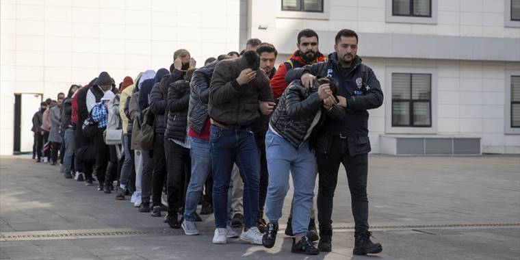 Devre mülk dolandırıcılık operasyonunda gözaltına alınan 45 şüpheli adliyede