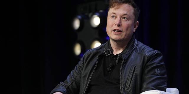 Elon Musk, Apple'ın pazar gücüne savaş açtı