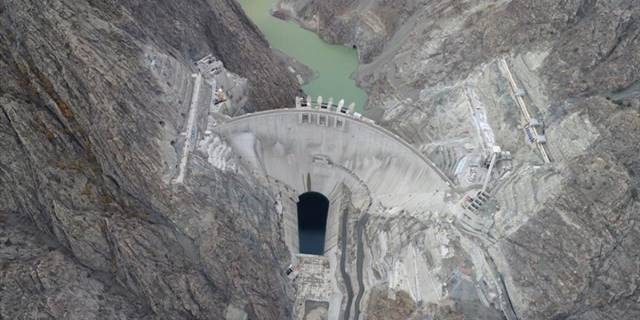 Yusufeli Barajı ve HES'te su seviyesi 30 metreyi aştı