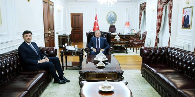 Adalet Bakanı Bozdağ, AK Parti Eskişehir İl Başkanı Çalışkan'ı kabul etti