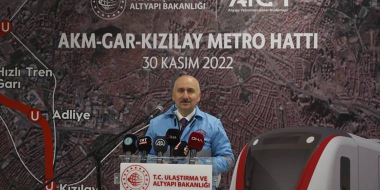 Bakan Karaismailoğlu: AKM-Gar-Kızılay Metro Hattı'nı 2023 başında halkımızın hizmetine sunacağız