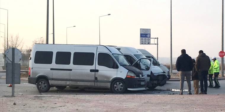 Konya'da zincirleme trafik kazasında 14 kişi yaralandı