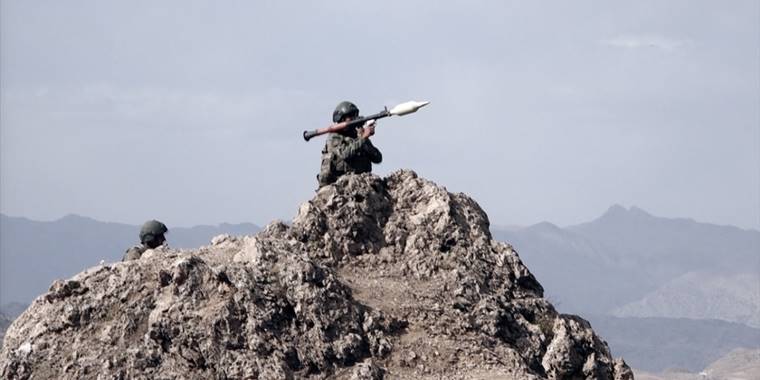 MSB'den "Her Dağın Zirvesi Mehmetçik" paylaşımı