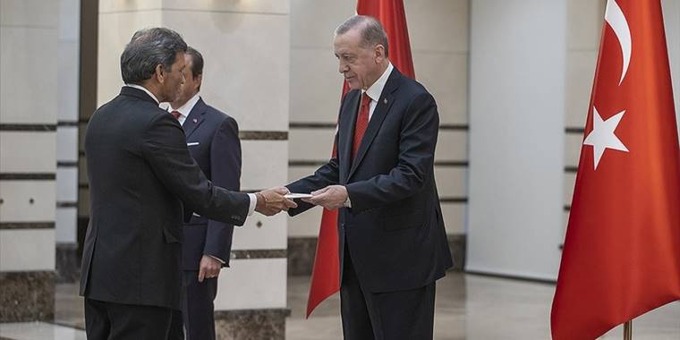 Hindistan Büyükelçisi Paul, Cumhurbaşkanı Erdoğan'a güven mektubu sundu
