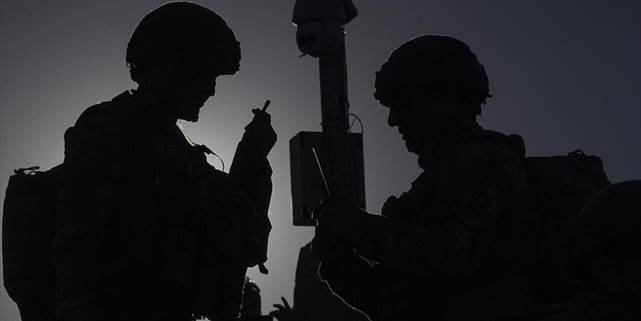 İkna çalışmaları sonucu 3 terörist daha güvenlik güçlerine teslim oldu