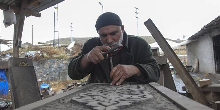 "Ahlat Taş İşçiliği Geleneği"nin UNESCO Somut Olmayan Kültürel Miras Listesi'ne girmesi sevindirdi