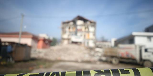 Düzce'deki depremde zarar gören hanelere 10 milyon lira aktarıldı