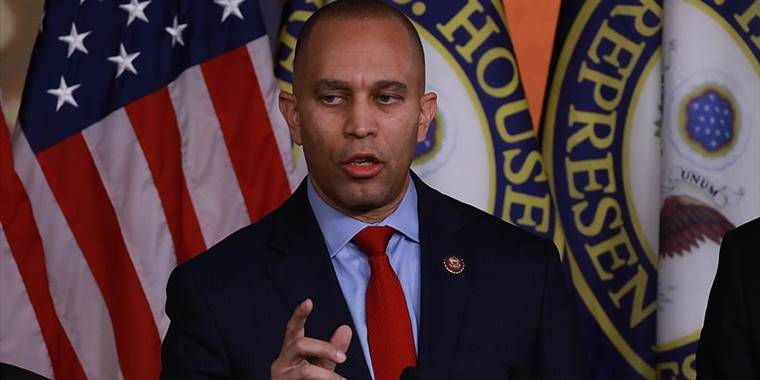 ABD Temsilciler Meclisindeki Demokratların yeni lideri Jeffries oldu