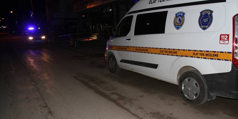 Konya'da bıçaklı kavgada 4 kişi yaralandı