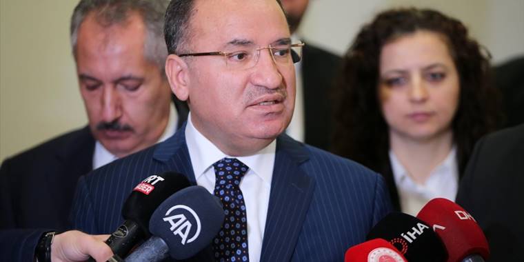 Adalet Bakanı Bozdağ, altılı masanın anayasa değişikliği çalışmasını değerlendirdi: Türk halkına güvenmiyorlar