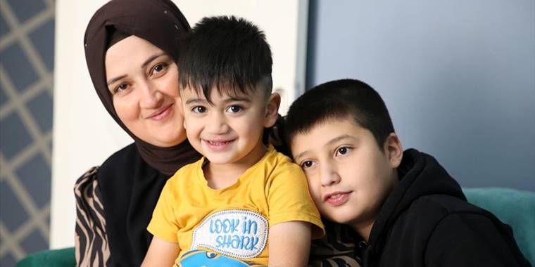 Otizmli Efe ile Samet, annelerinin yakın ilgisi ve eğitimle geleceğe hazırlanıyor