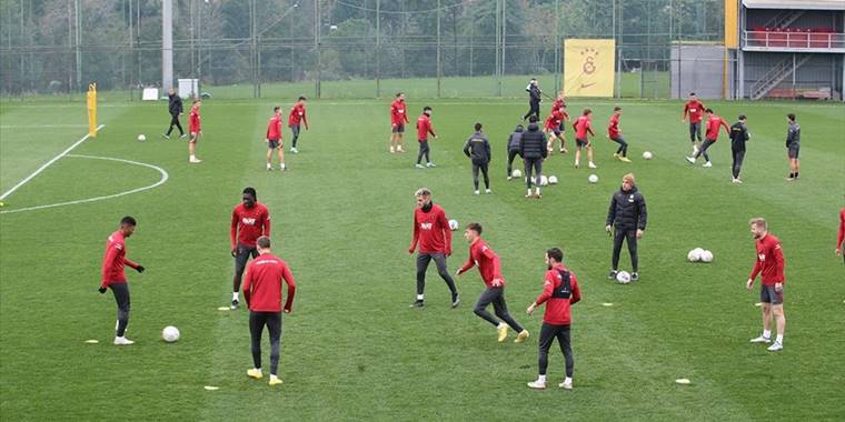Galatasaray, hazırlıklarına devam etti