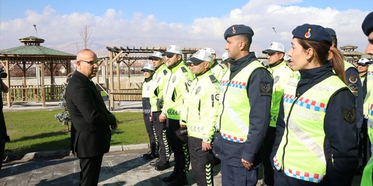 Niğde Valisi Mustafa Koç'tan sürücülere kış tedbirleri uyarısı