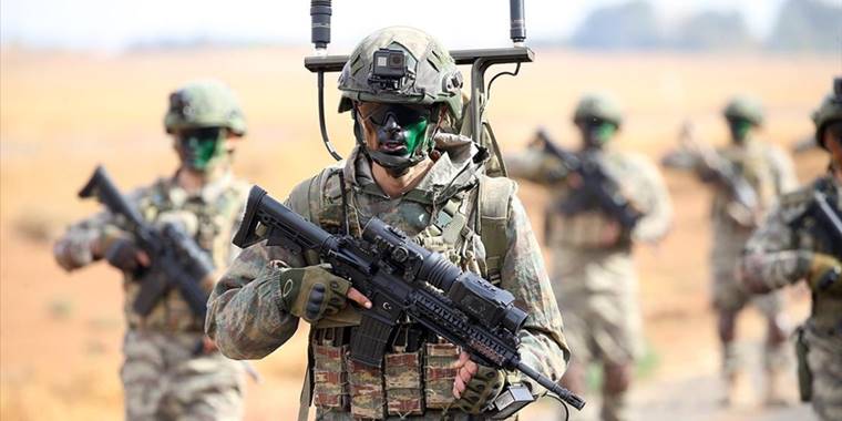 Suriye sınırında görev yapan Mehmetçik, yerli silah ve teçhizatlarla vatan nöbetinde