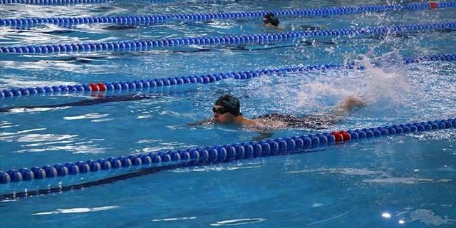 Tekirdağ'da "özel çocuklar" yüzme yarışmasına katıldı