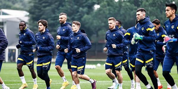 Fenerbahçe'de ligin ikinci bölümünün hazırlıkları sürüyor