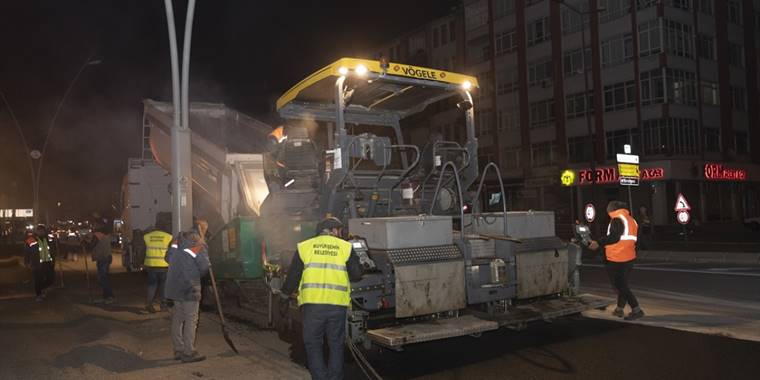 Büyükşehir Belediyesinin Mustafa Kemal Paşa Bulvarı'ndaki yol çalışması tamamlandı