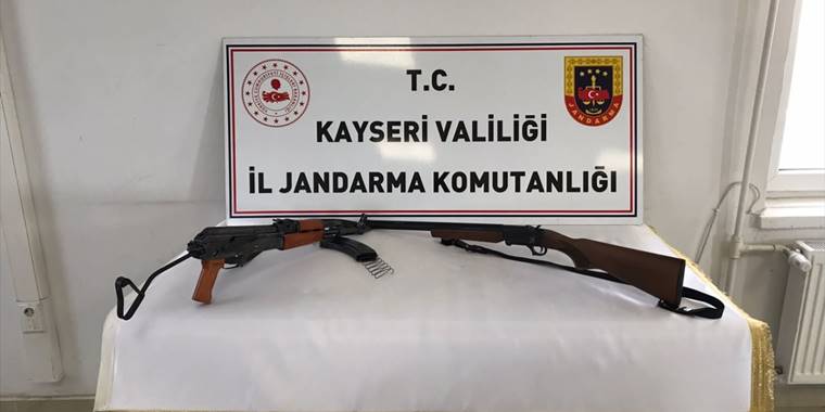Kayseri'de bir evde uzun namlulu silah ve av tüfeği bulundu