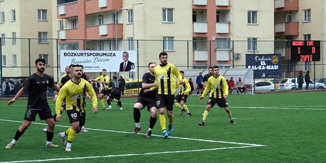 Sel felaketi sonrası Bozkurt'ta ilk resmi futbol müsabakası yapıldı