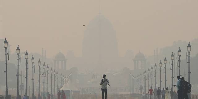 Hindistan’ın başkenti Yeni Delhi’de hava kirliliğine karşı yeni önlemler alındı